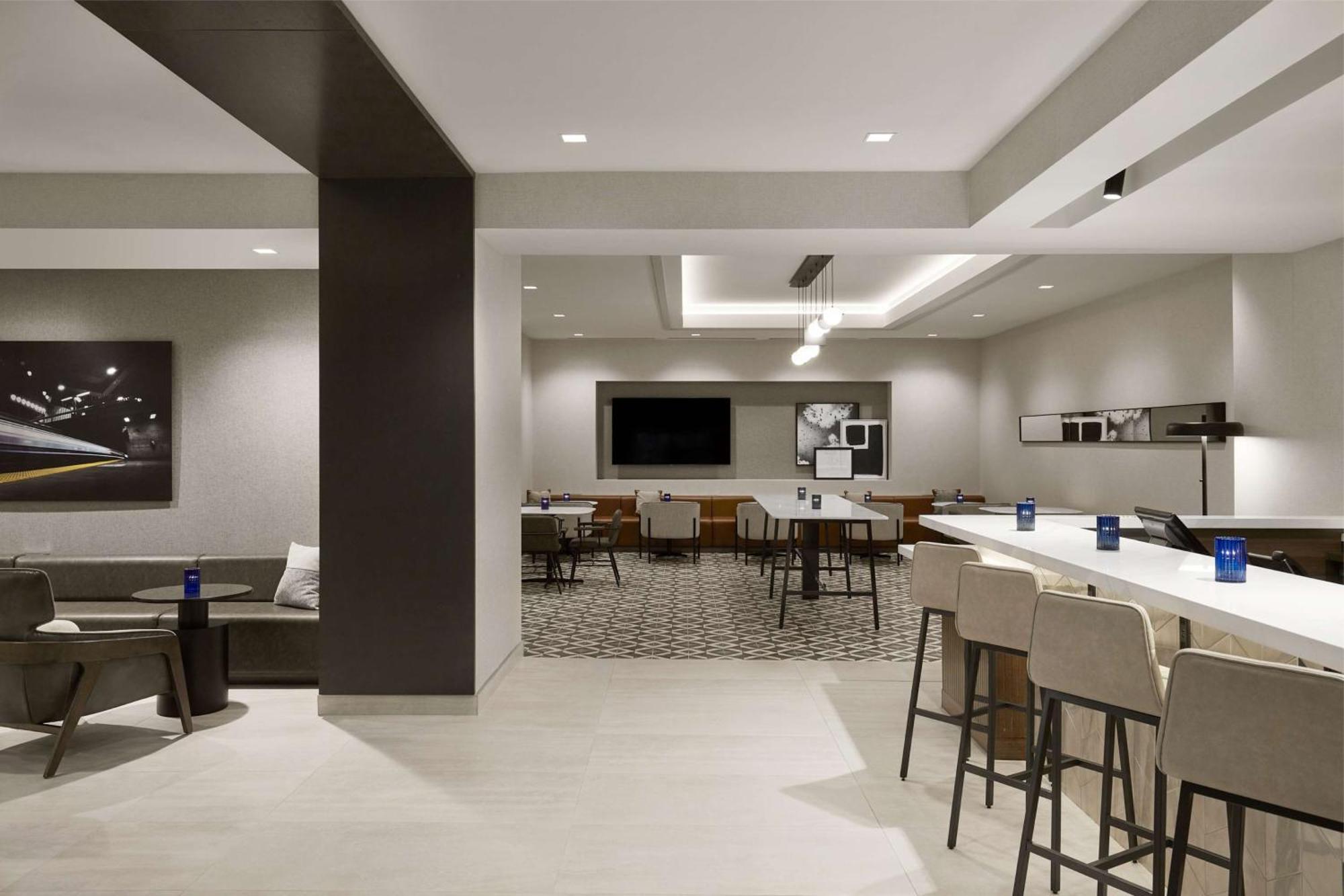 Hyatt Place Montreal - Downtown Exterior photo