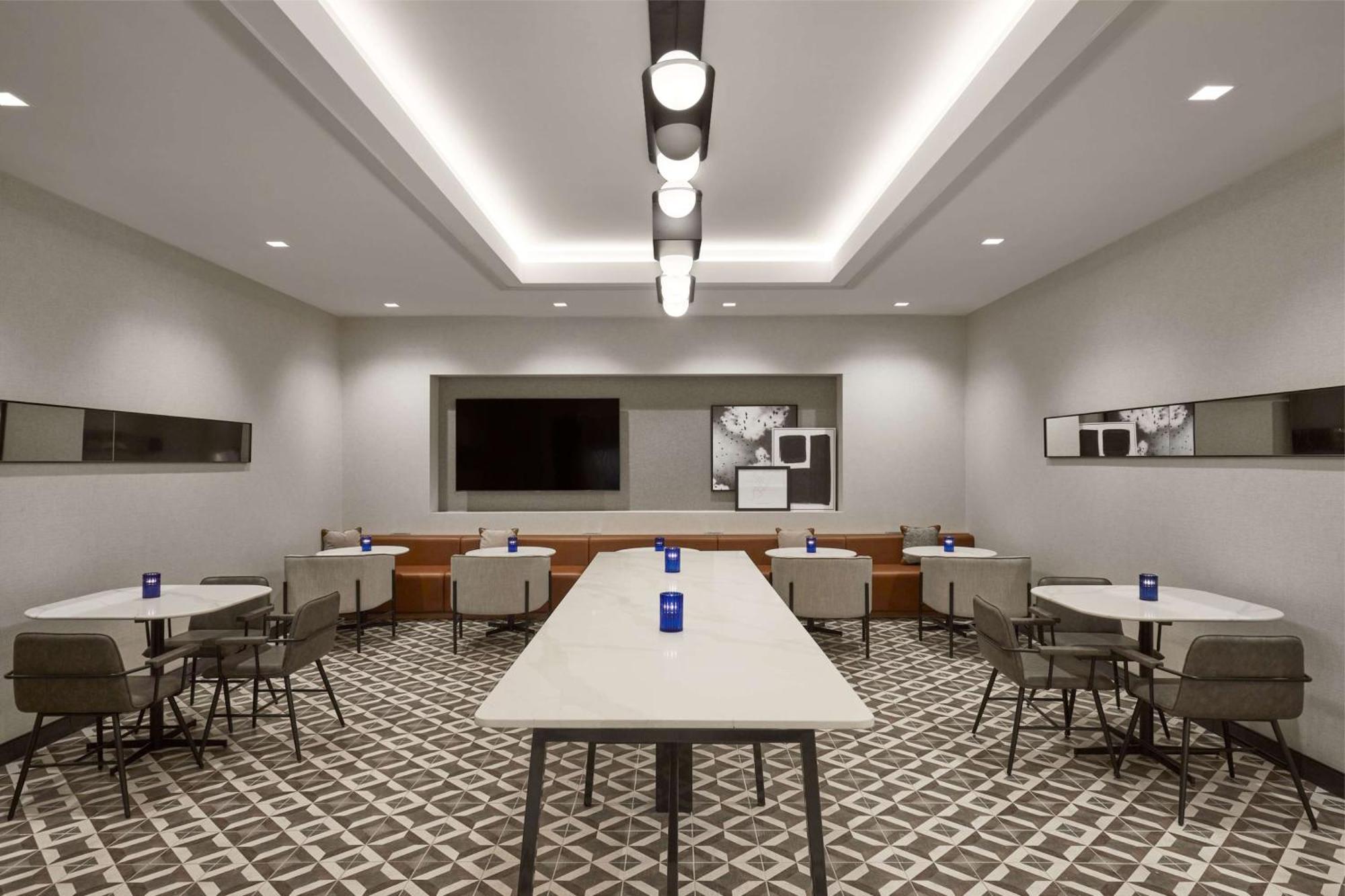 Hyatt Place Montreal - Downtown Exterior photo