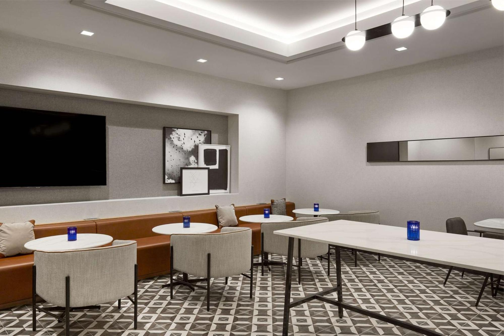 Hyatt Place Montreal - Downtown Exterior photo